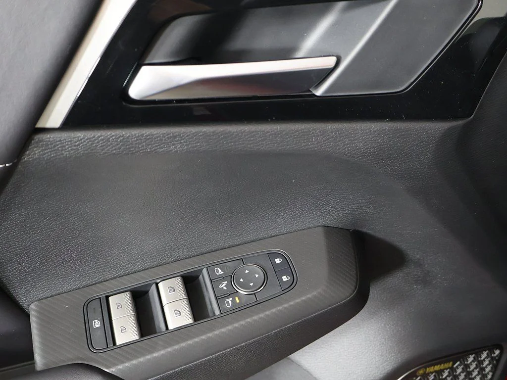 2025 Mitsubishi Outlander SE - Photo 39