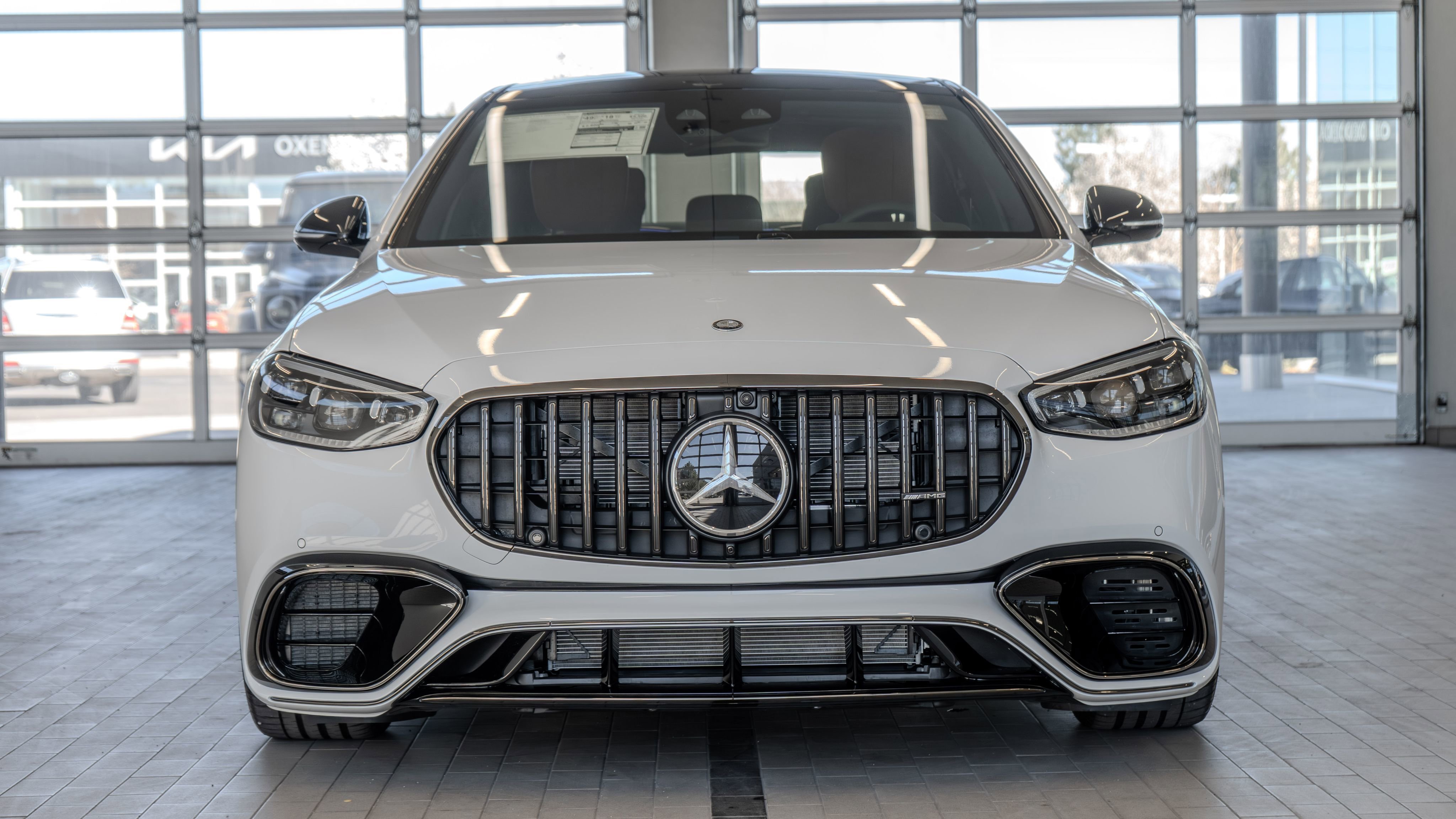 New 2026 MANUFAKTUR Moonlight White Metallic Mercedes-Benz S 63 E AMG® image 47