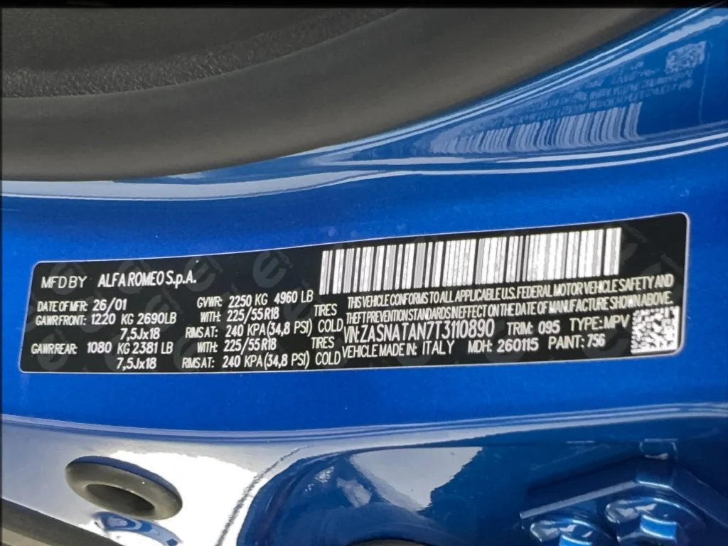 New 2026 Blue Alfa Romeo Base image 57