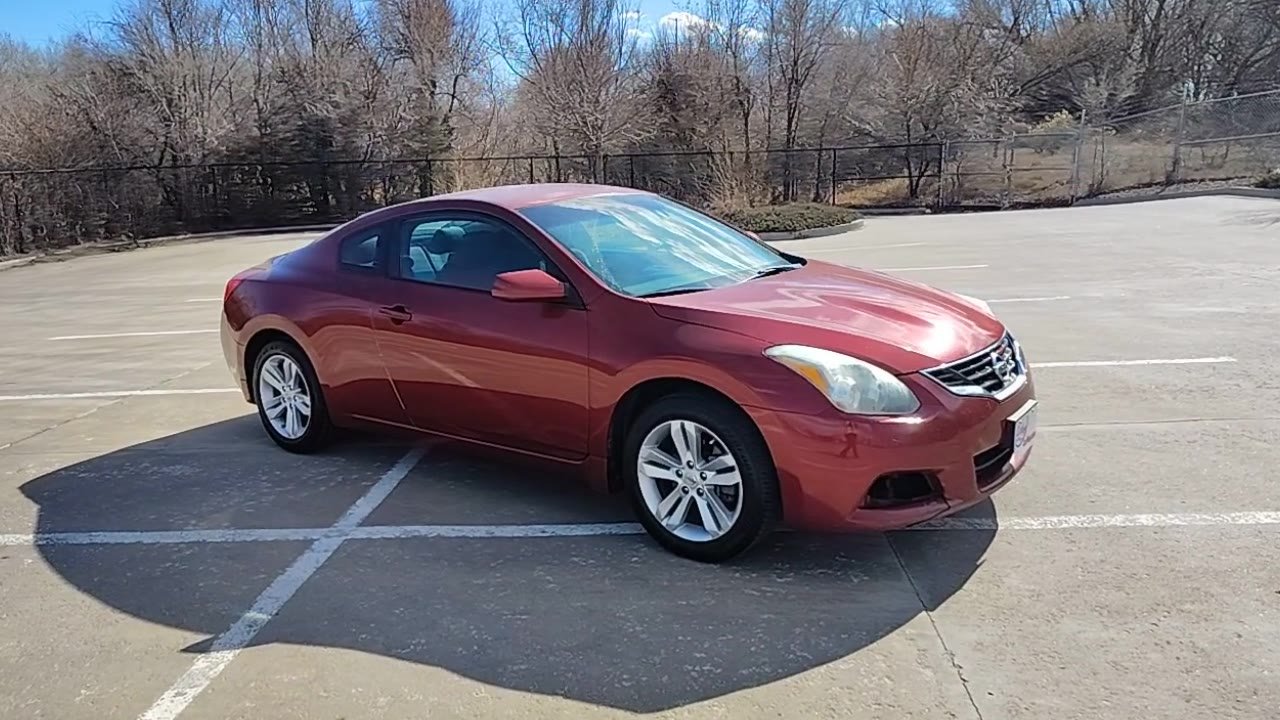 2013 Nissan Altima 2.5 S photo 2