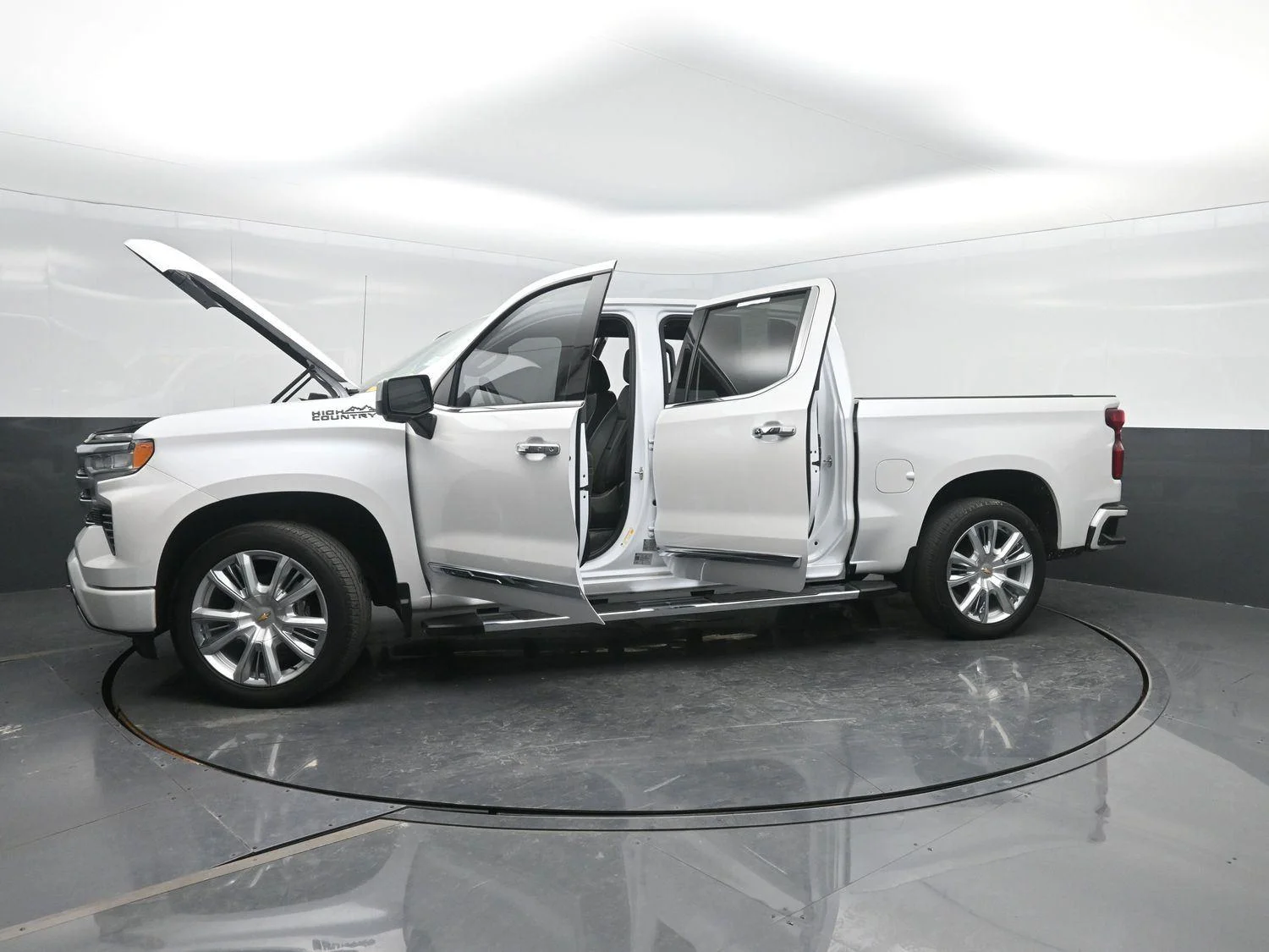 Used 2023 Iridescent Pearl Tricoat Chevrolet High Country image 53