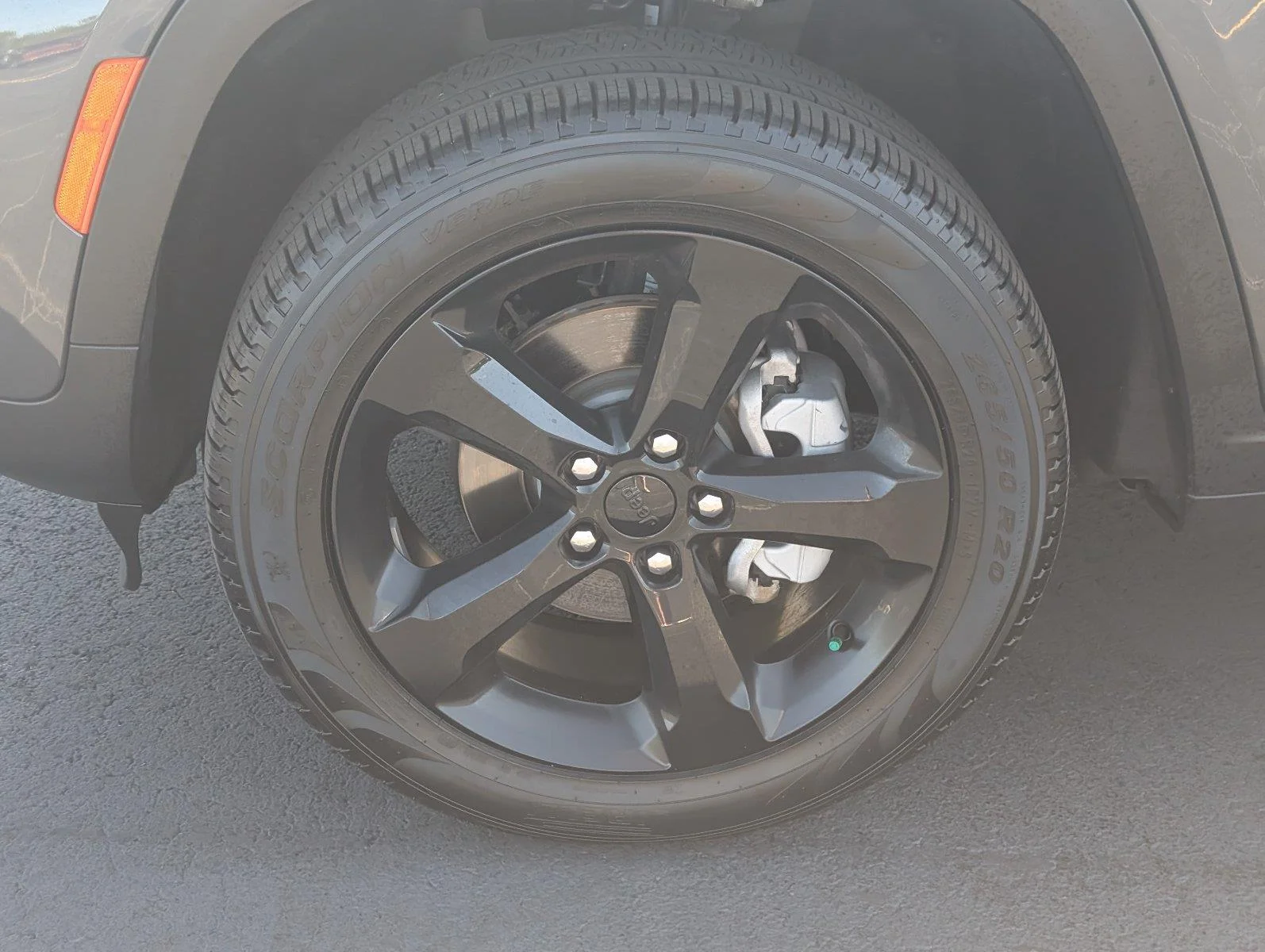 Used 2025 Baltic Gray Metallic Clearcoat Jeep Limited image 9