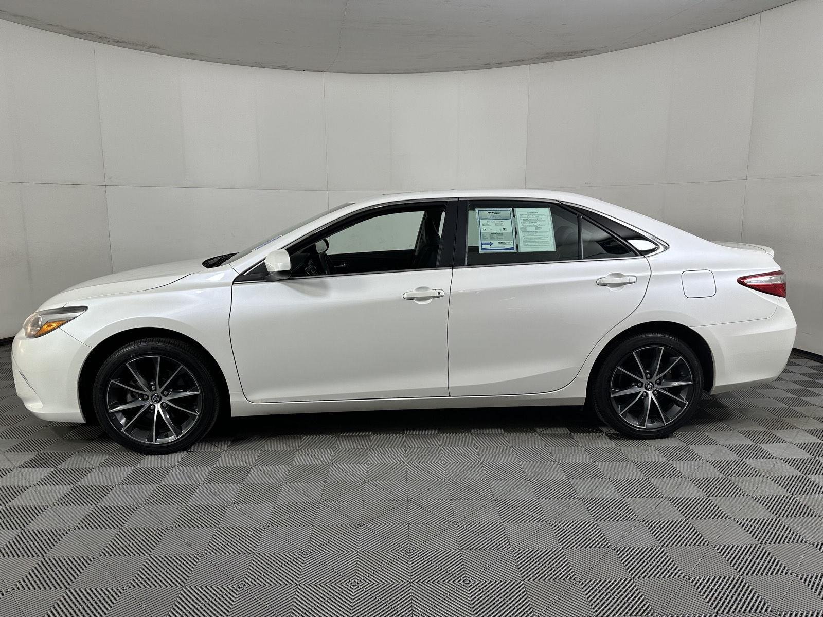 Used 2017 Blizzard Pearl Toyota XSE image 9