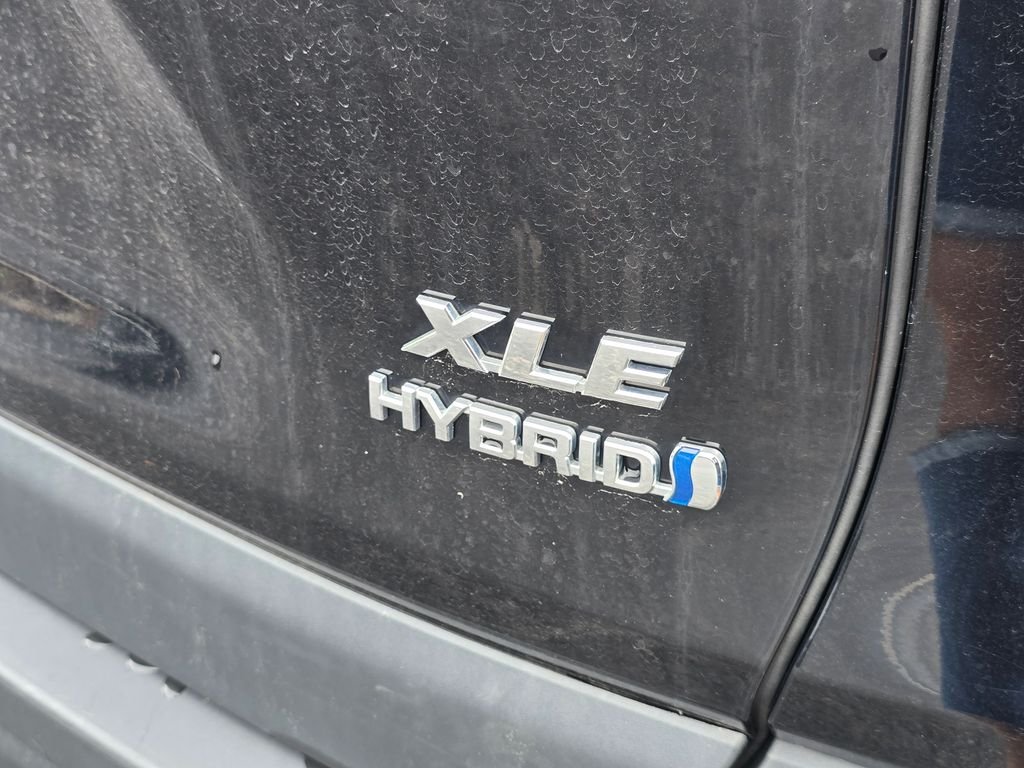 Used 2022 Black Toyota XLE image 14