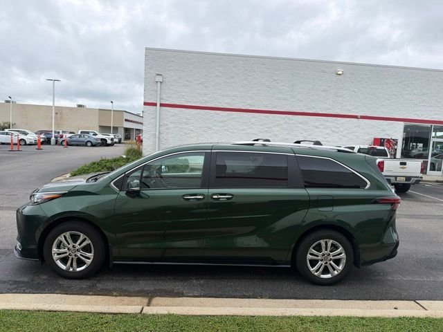 Used 2024 Green Toyota Platinum image 4