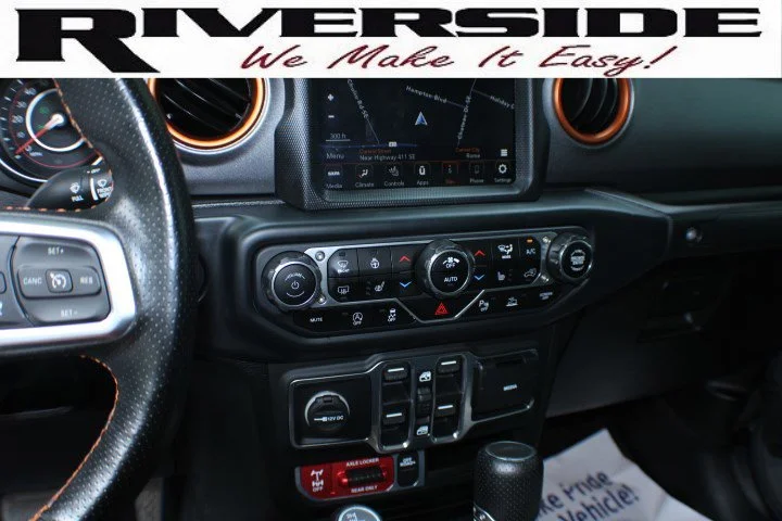 Used 2020 Sting-Gray Clearcoat Jeep Mojave image 10