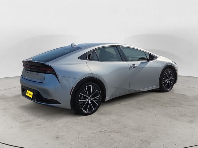 Used 2024  Toyota XLE image 5