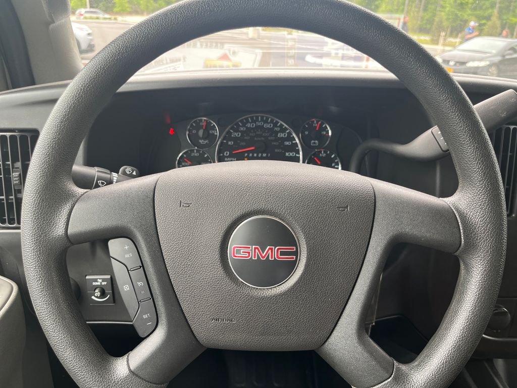 Used 2024 White GMC Work Van image 18
