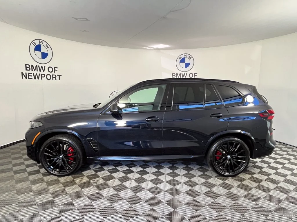 Used 2025 Carbon Black Metallic BMW xDrive40i image 13