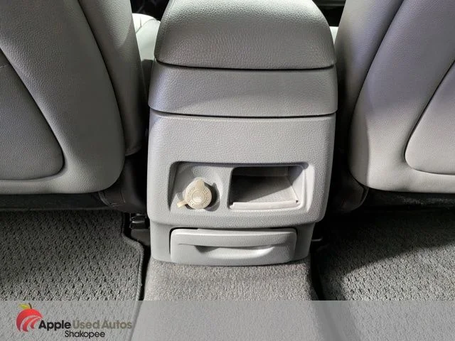 Used 2011 Gray Hyundai SE image 32