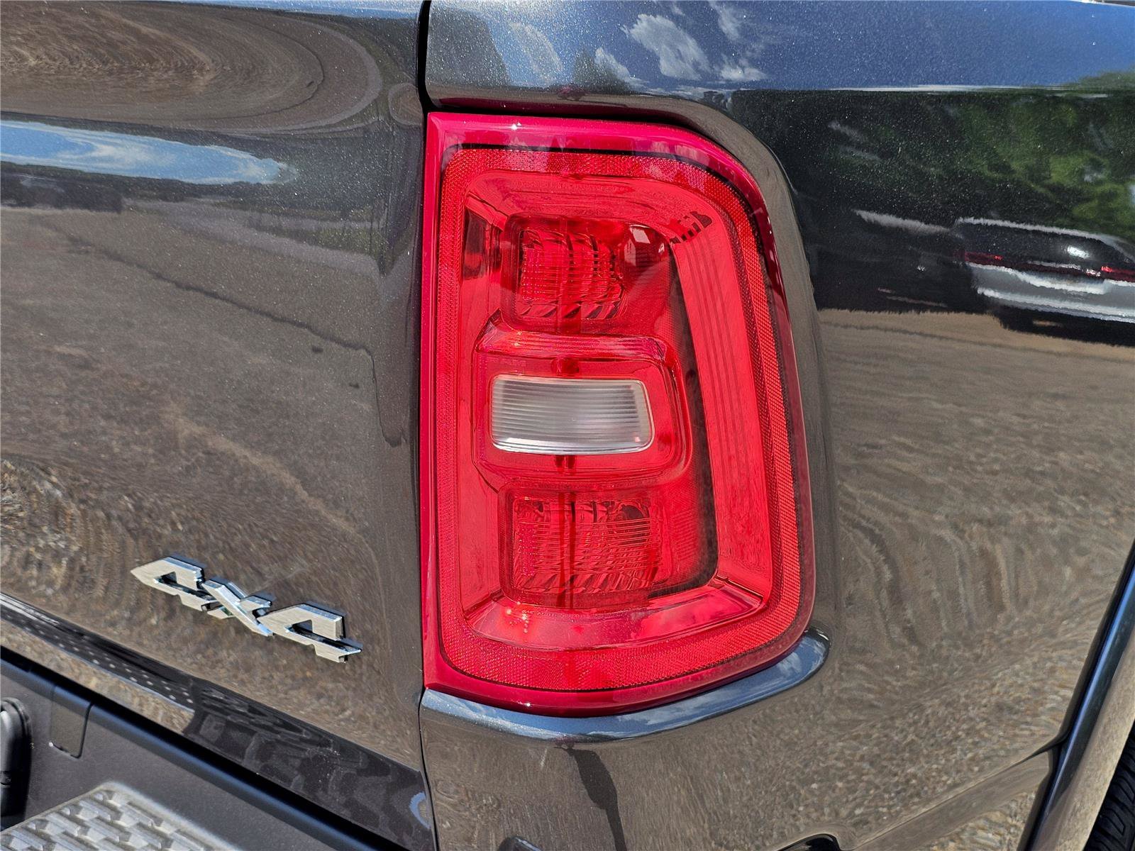New 2026 Granite Crystal Metallic Clearcoat Ram Laramie image 9