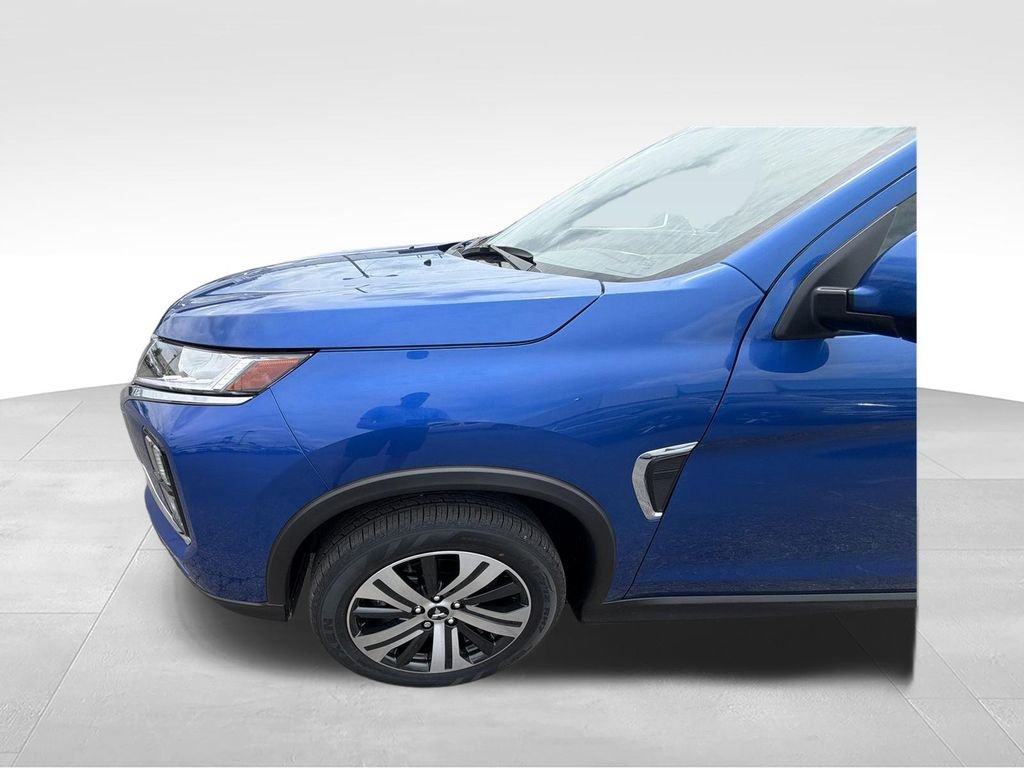 New 2026 Blue Mitsubishi 2.4 SEL image 10
