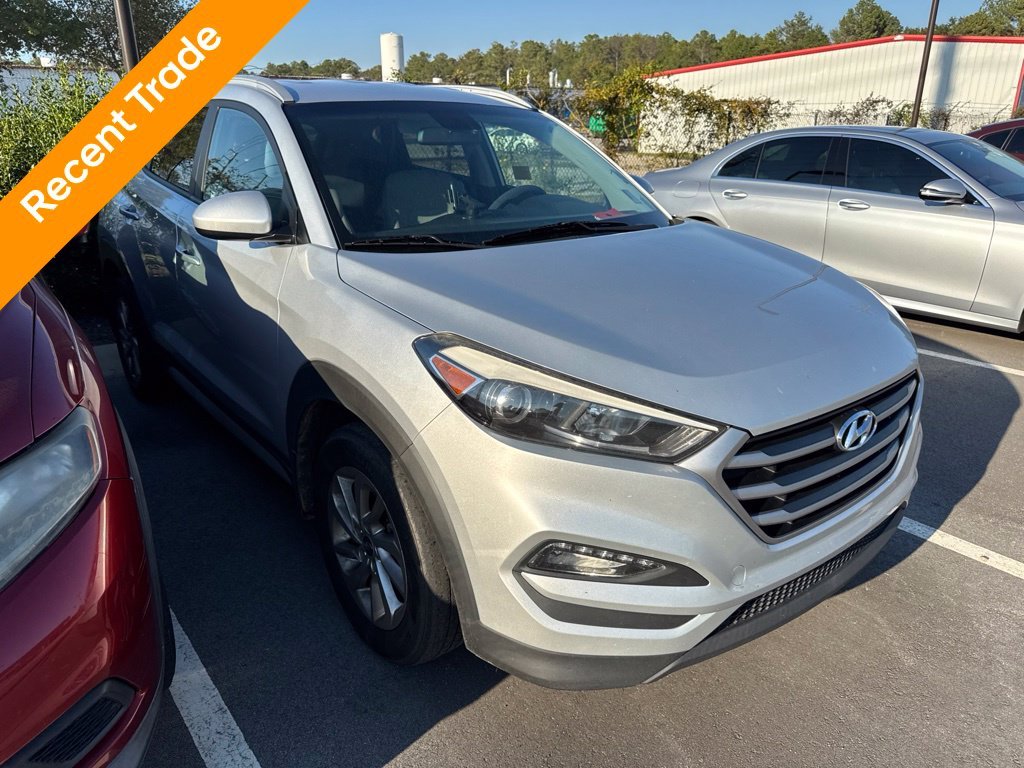 Used 2018 Silver Hyundai SEL image 2