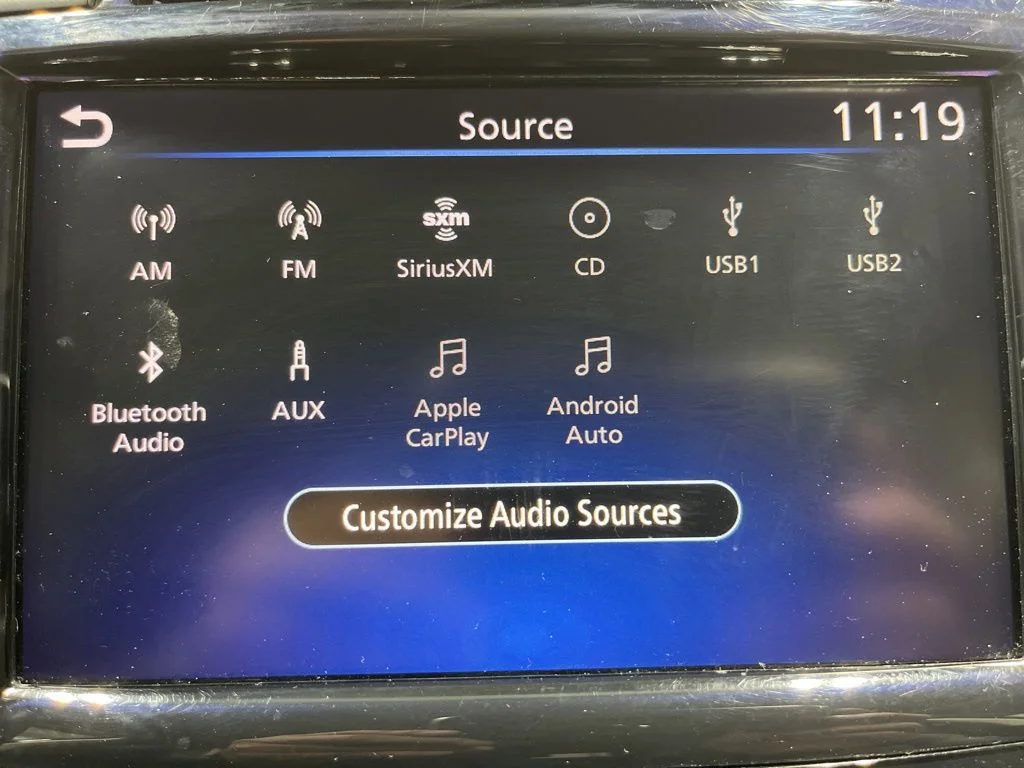 Used 2020 Super Black Metallic Nissan SL image 20