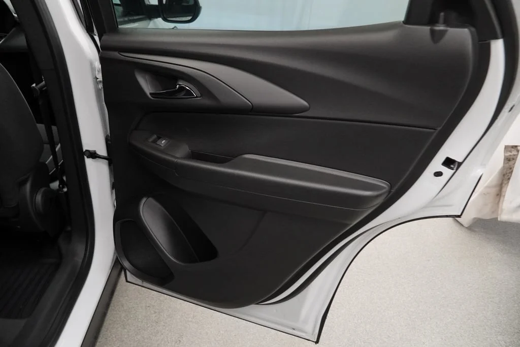 New 2026 Summit White Chevrolet LT image 26