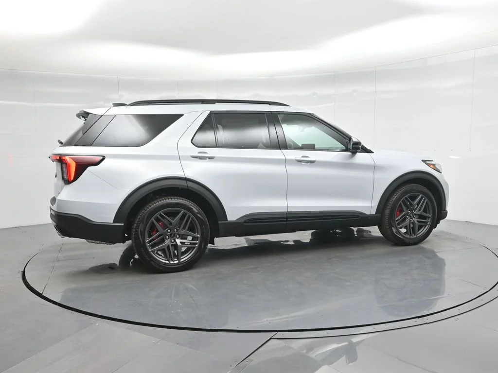 New 2026 Space White Metallic Ford ST image 4