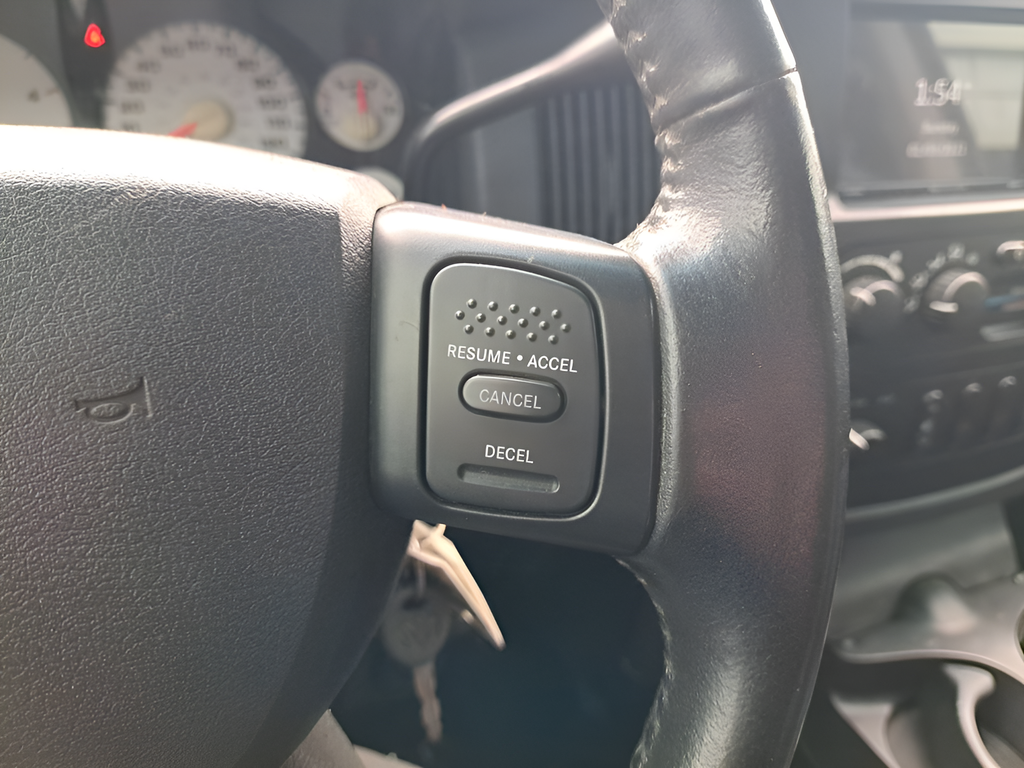 Used 2004 Blue Dodge SLT image 25