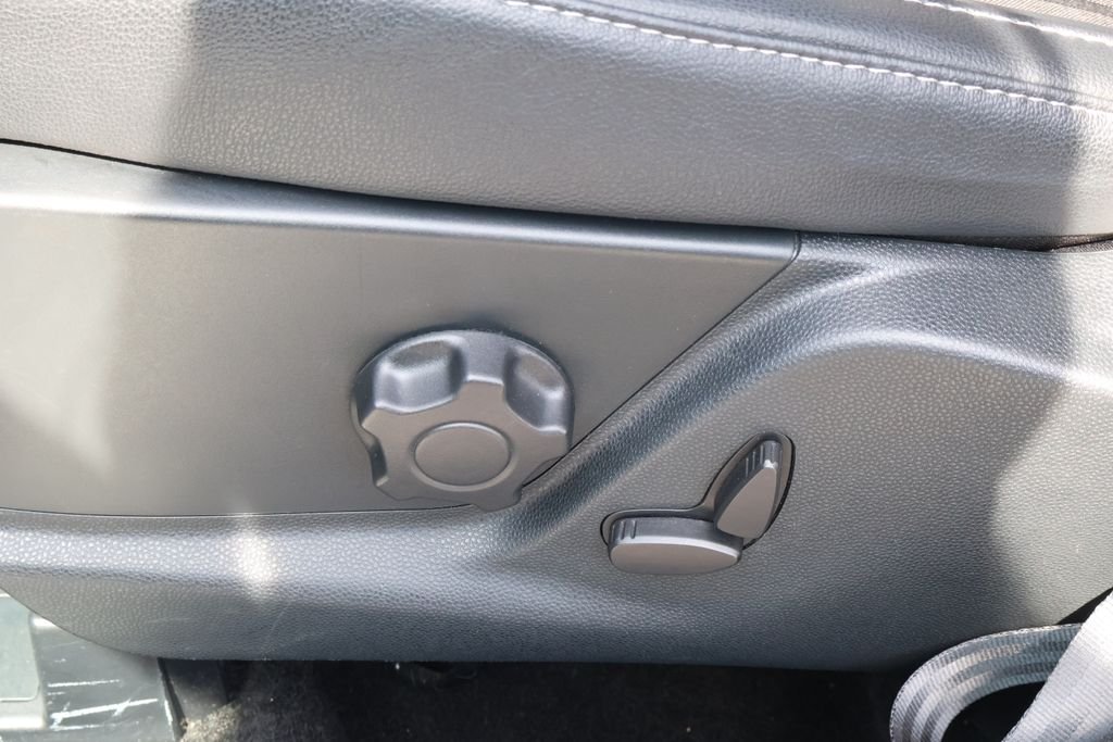 Used 2022 Silver Ford SES image 15