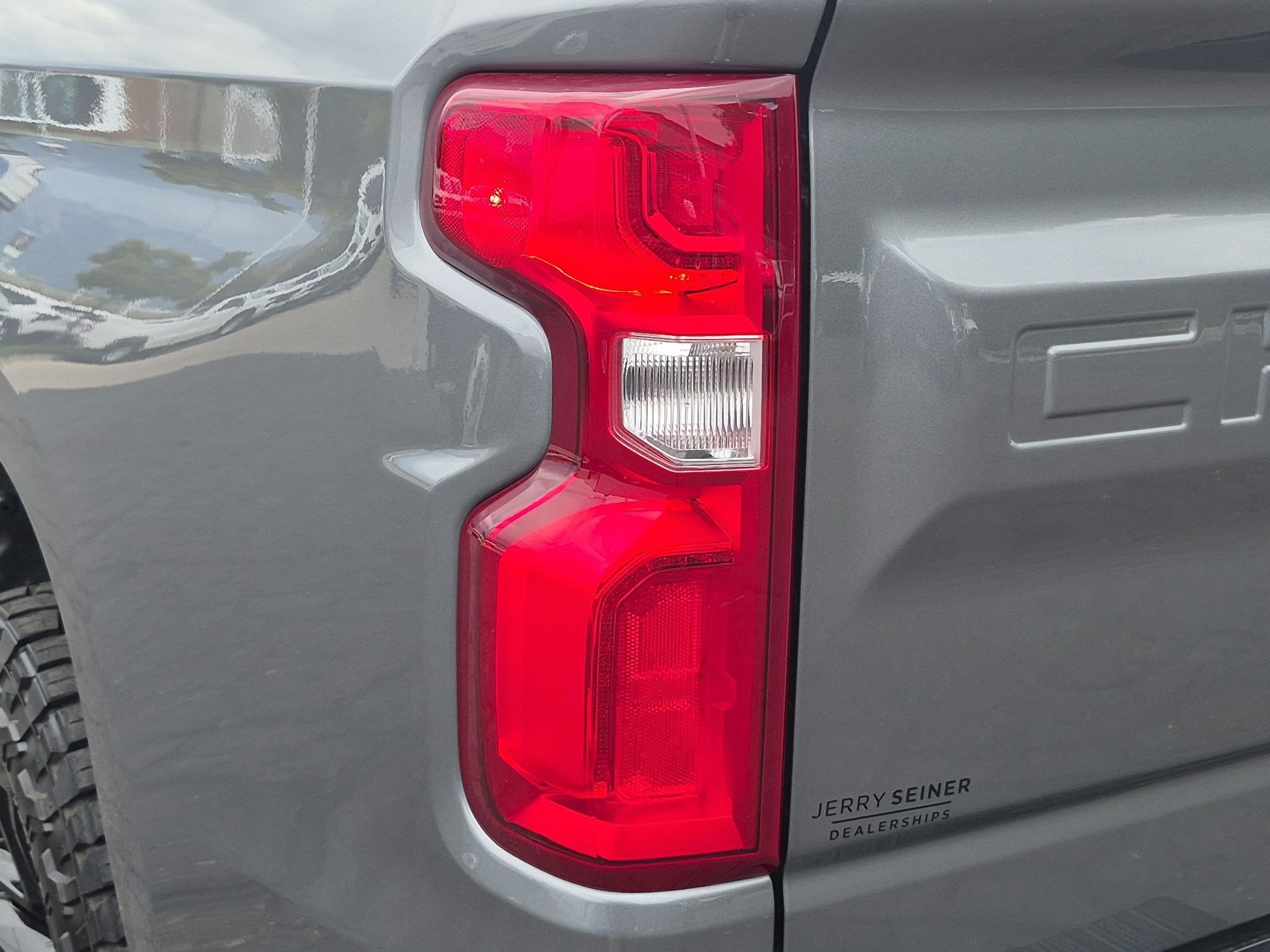 Used 2020 SATIN STEEL METALLIC Chevrolet LT Trail Boss image 11