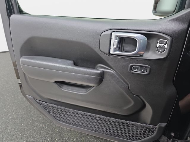 Used 2022 Black Clearcoat Jeep Unlimited Sport S image 27