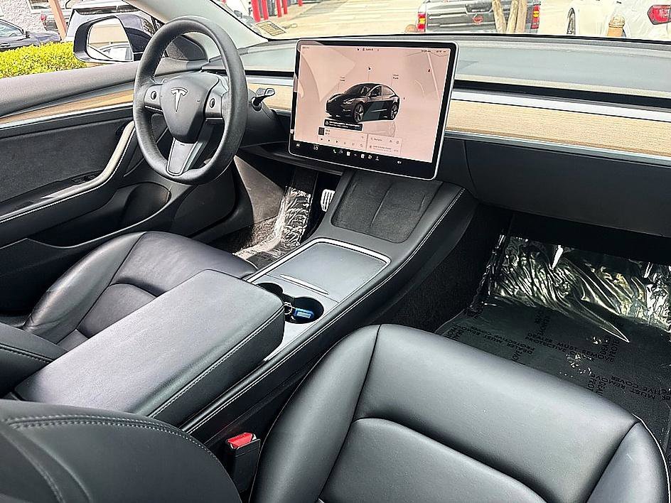 Used 2022 Black Tesla Long Range image 23