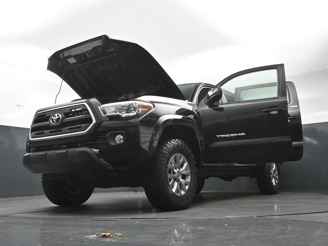 Used 2017 Black Toyota SR5 image 32