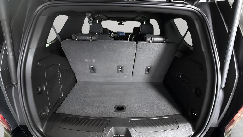 Used 2022 Black Chevrolet LT image 27