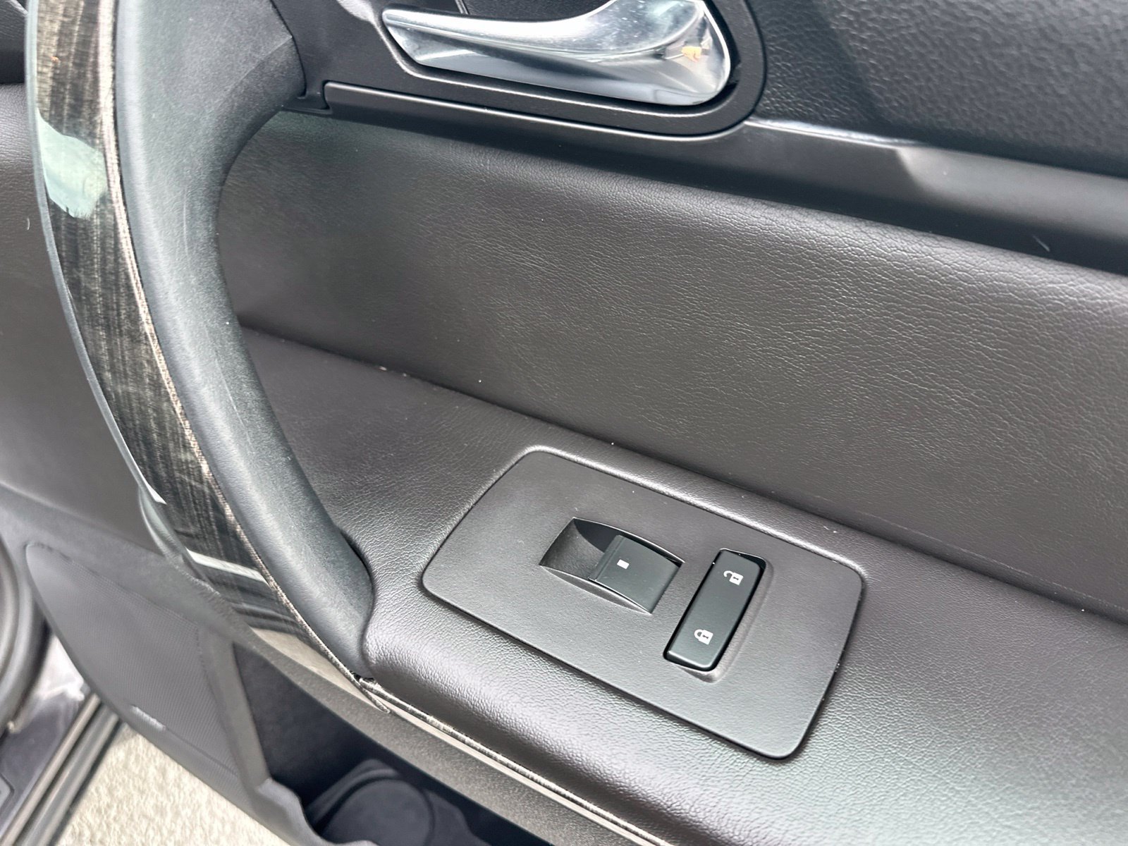 Used 2017 Silver GMC Limited image 43