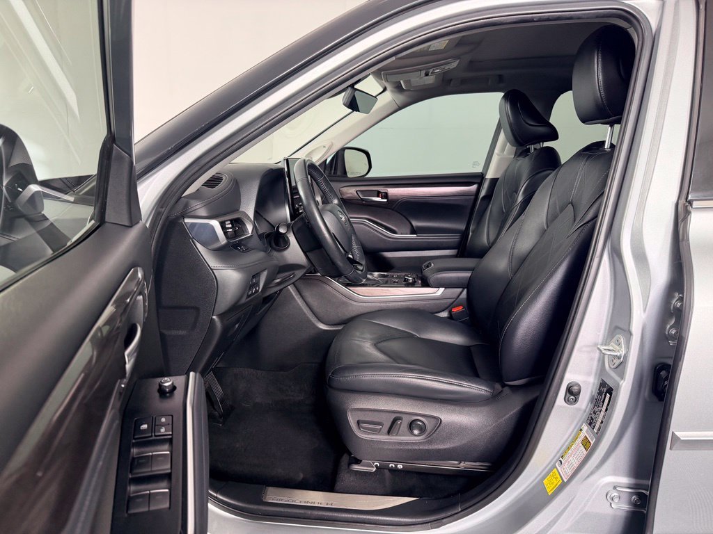 Certified Used 2021 Silver Toyota Platinum image 22