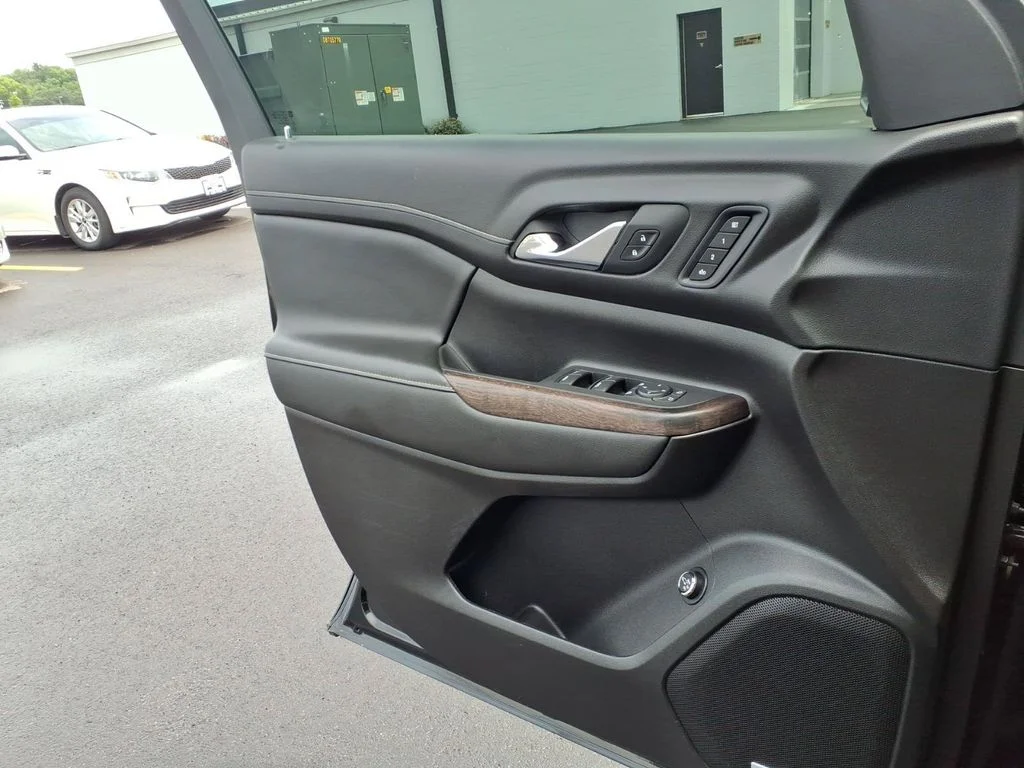 Used 2023 Black GMC Denali image 28