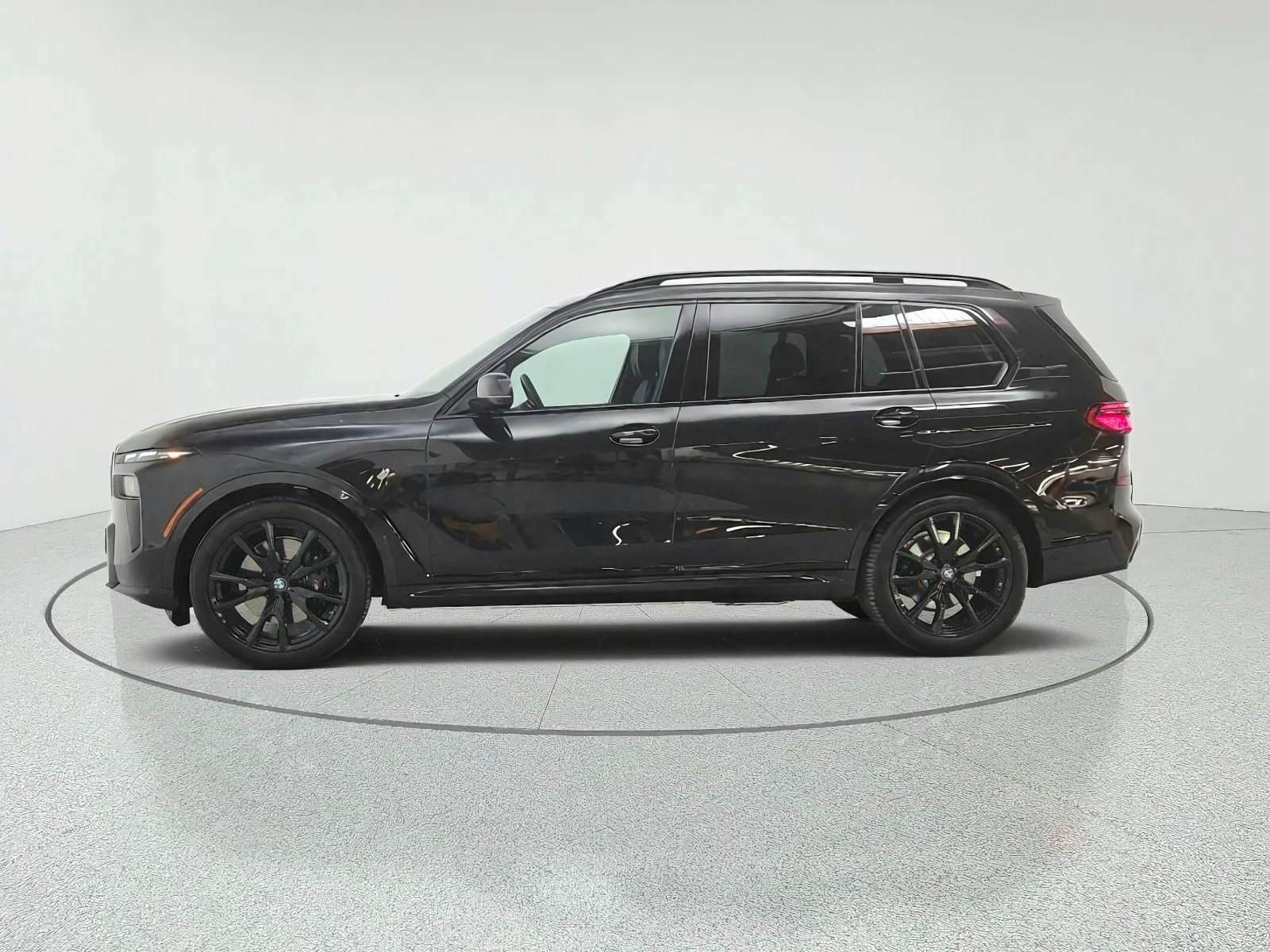 Used 2024 Black Sapphire Metallic BMW xDrive40i Sports Activity Vehicle image 8