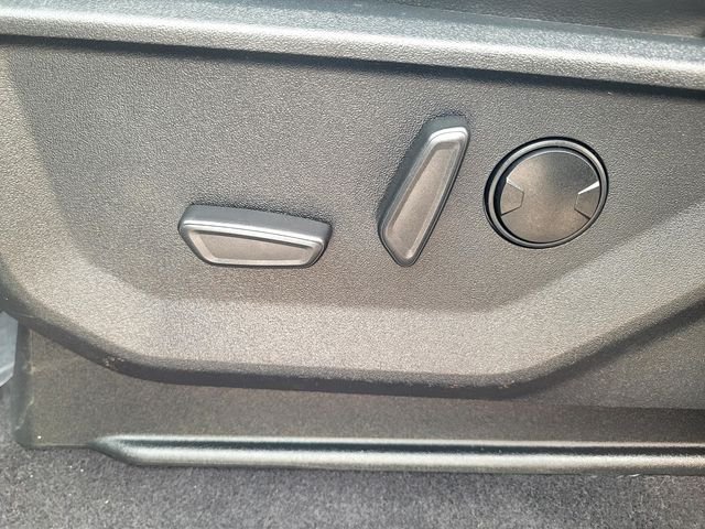 Used 2023  Ford Tremor image 11