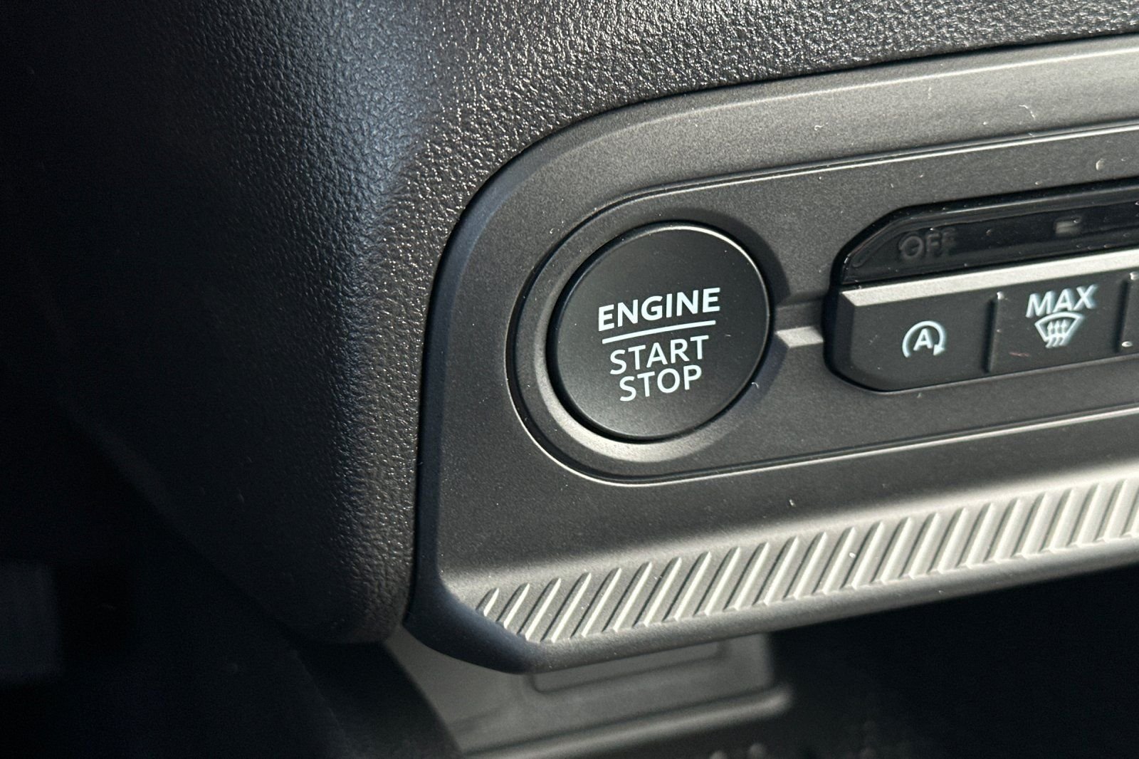 Used 2026 Blue Ford Outer Banks image 23