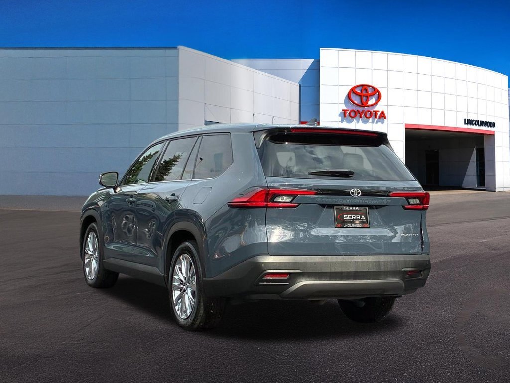 Used 2025 White Toyota Platinum image 13