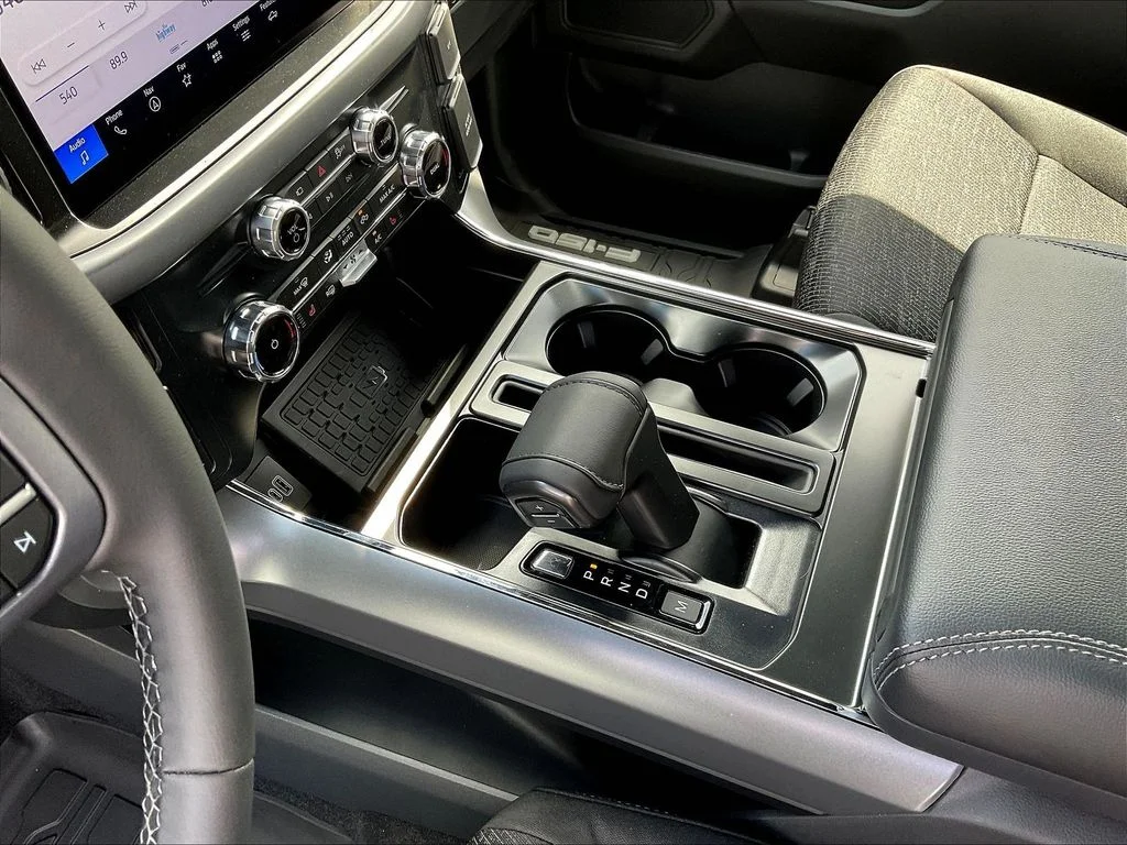 New 2026 Carbonized Gray Metallic Ford XLT image 26