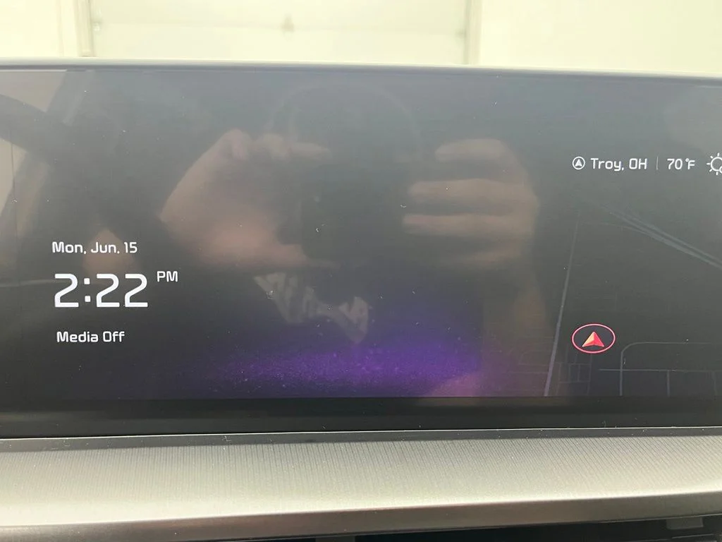 Used 2024 Red Kia S image 4