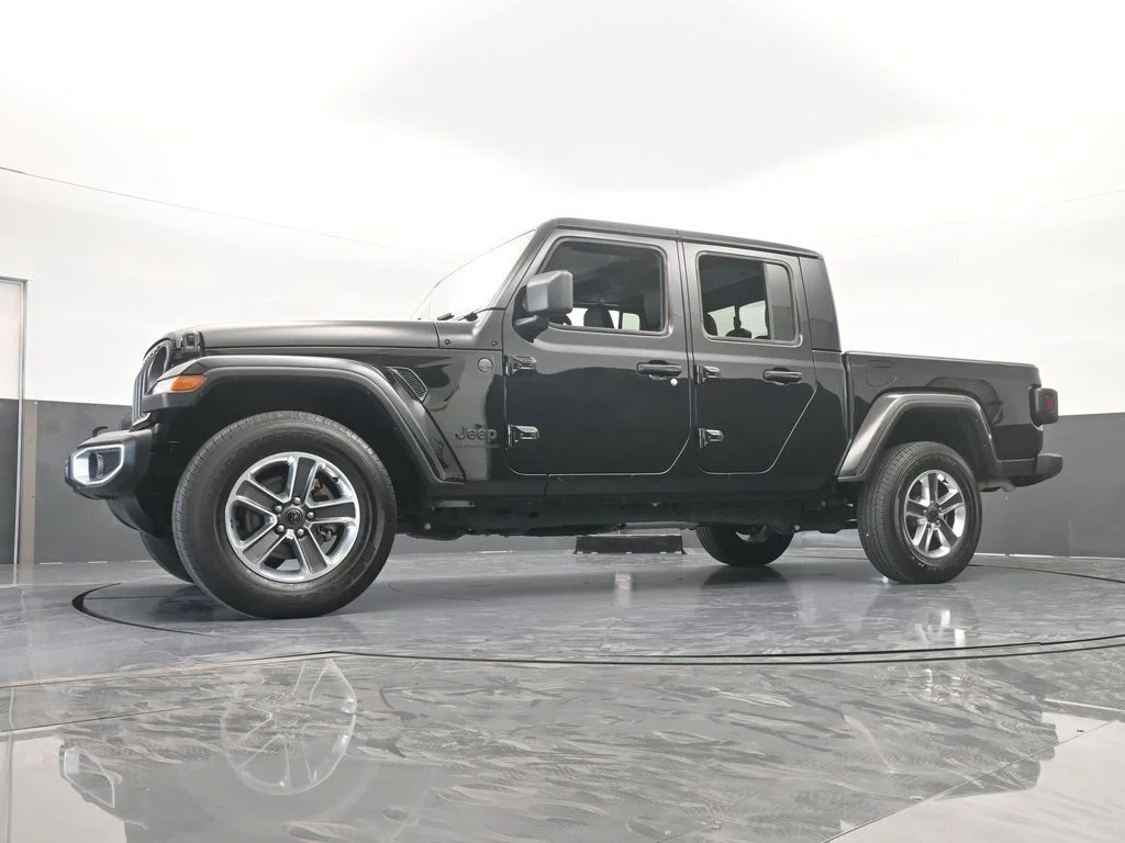 Used 2024 Black Clearcoat Jeep Sport S image 53