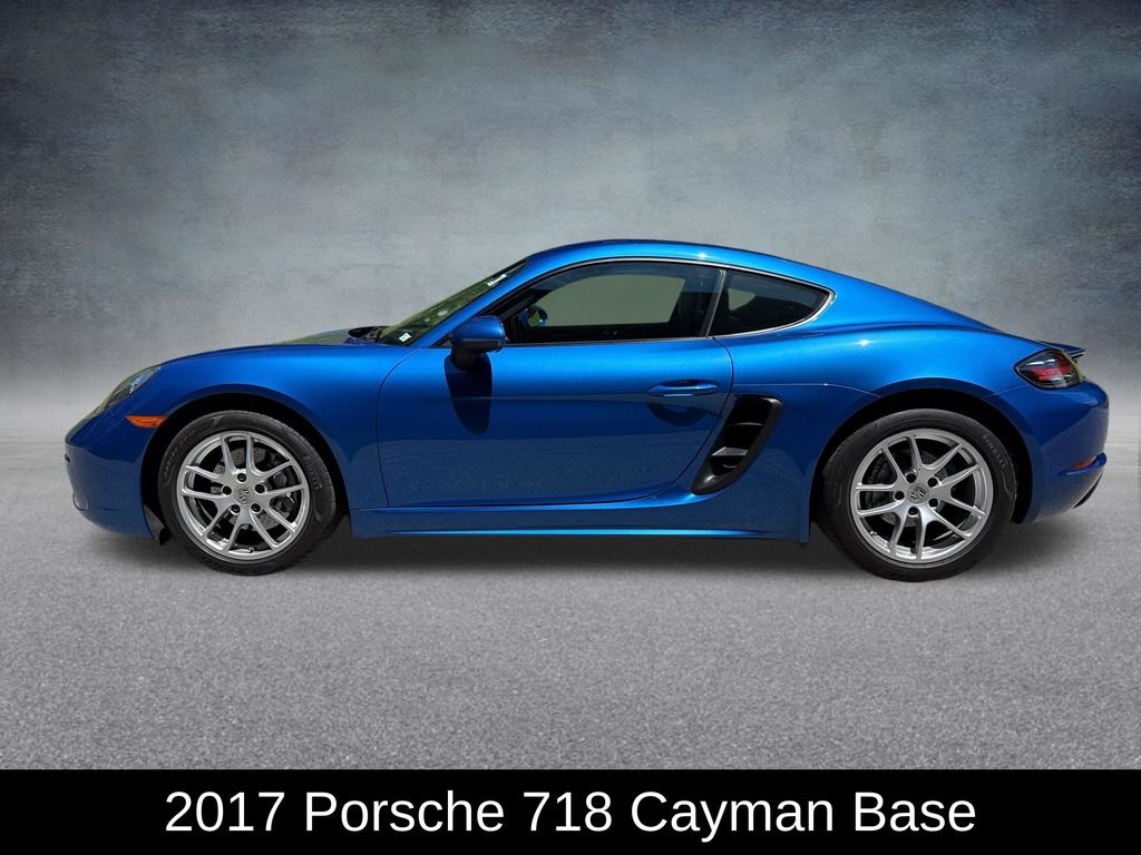 Used 2017  Porsche Base image 2