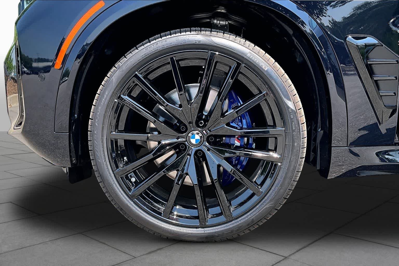 New 2026 Carbon Black Metallic BMW xDrive40i image 11