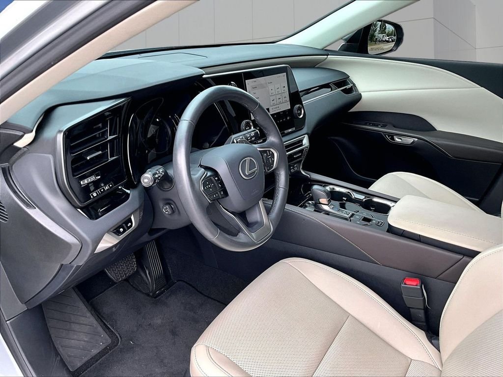 Used 2024 Silver Lexus 350 image 4