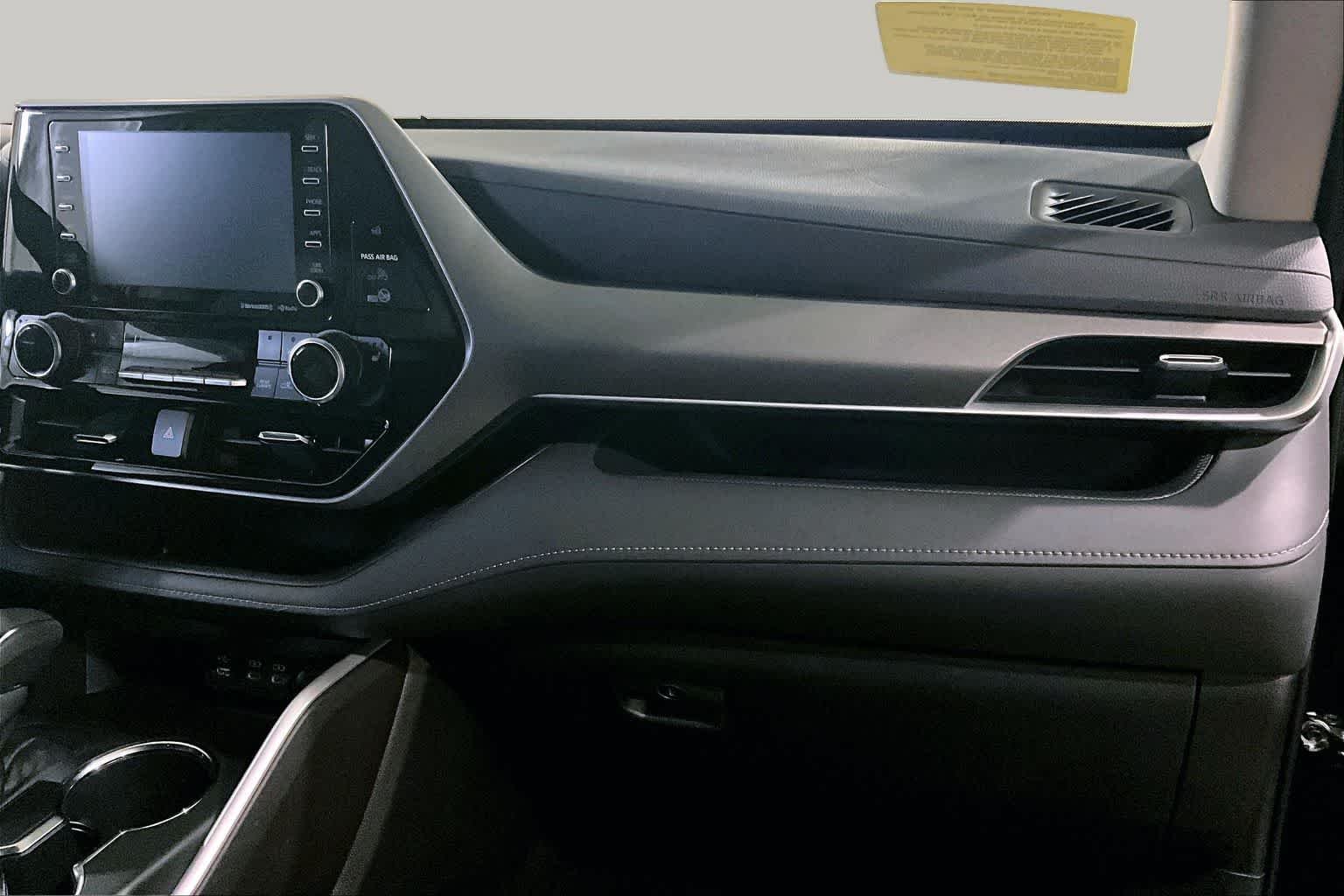 Used 2022 Midnight Black Metallic Toyota XLE image 34