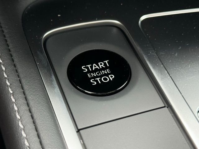 New 2027 2T RAD WHT INFINITI Sport AWD image 21