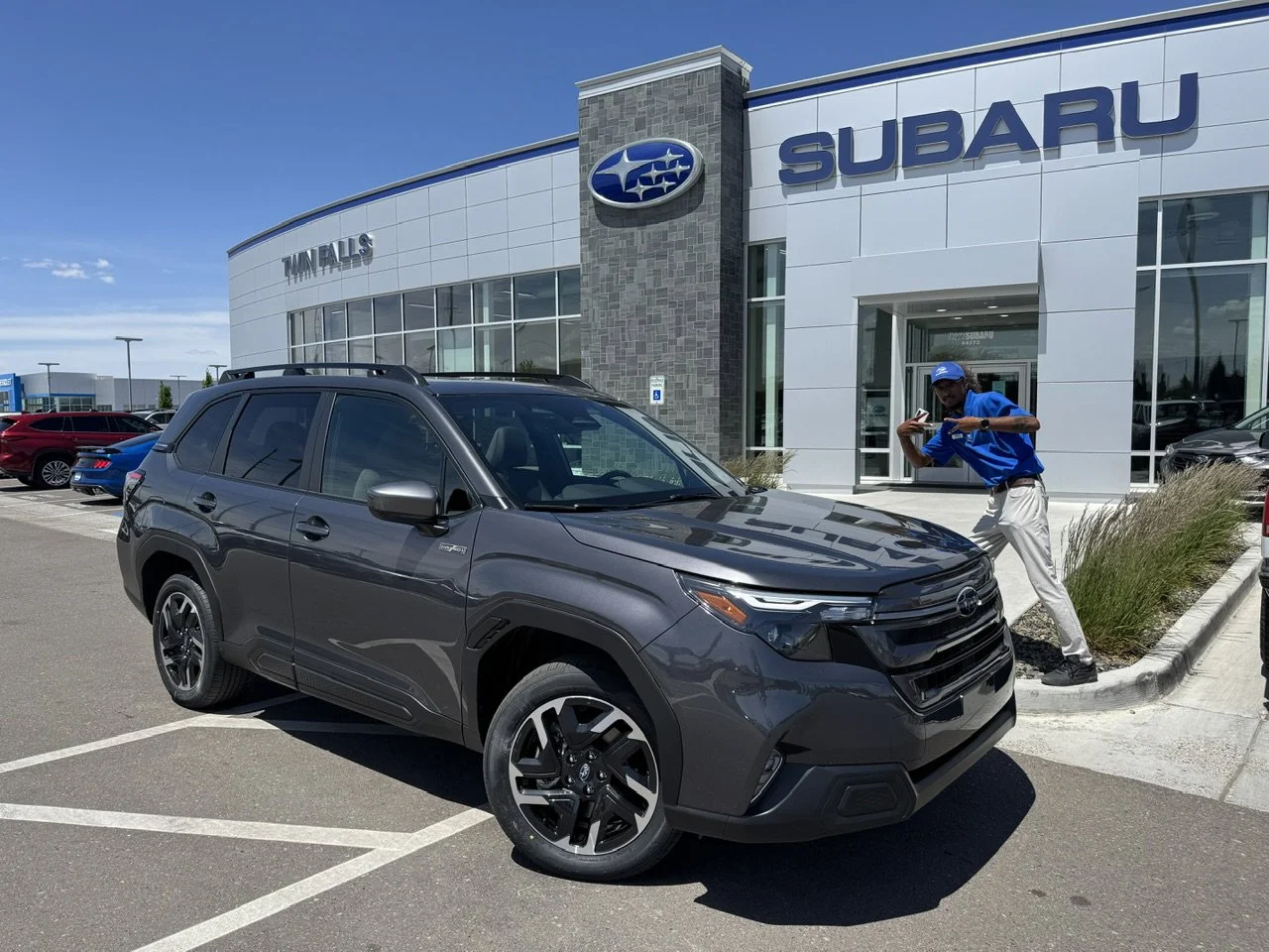 2026 Subaru Forester Premium Hybrid's photo