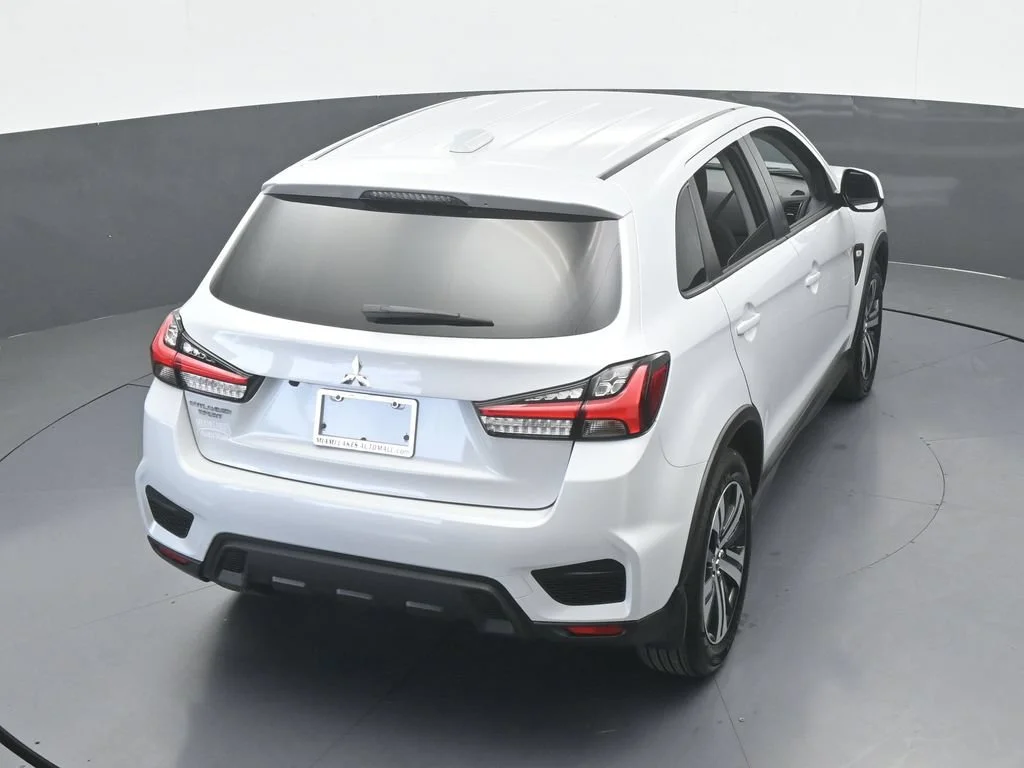 New 2027 White Diamond Mitsubishi 2.0 ES 2WD image 43
