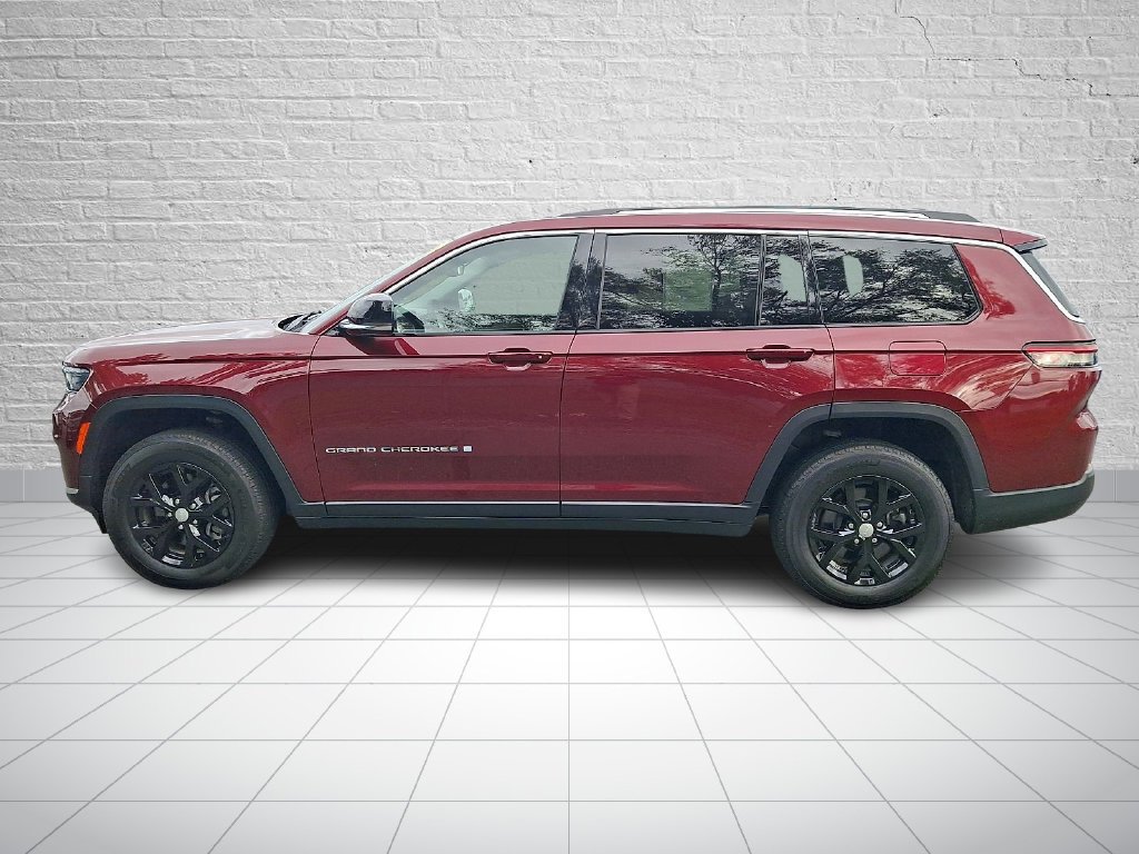Used 2024 Red Jeep Limited image 7