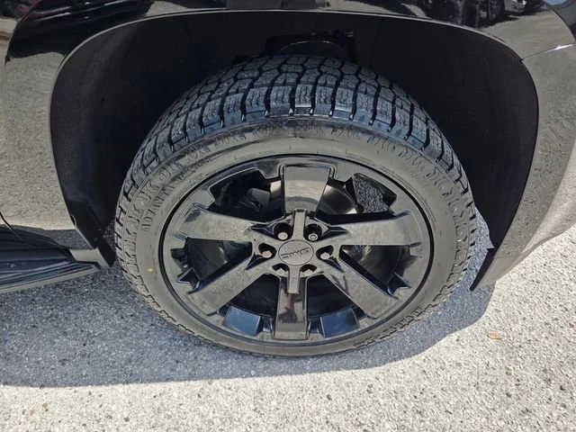Used 2020 Onyx Black GMC SLT image 17