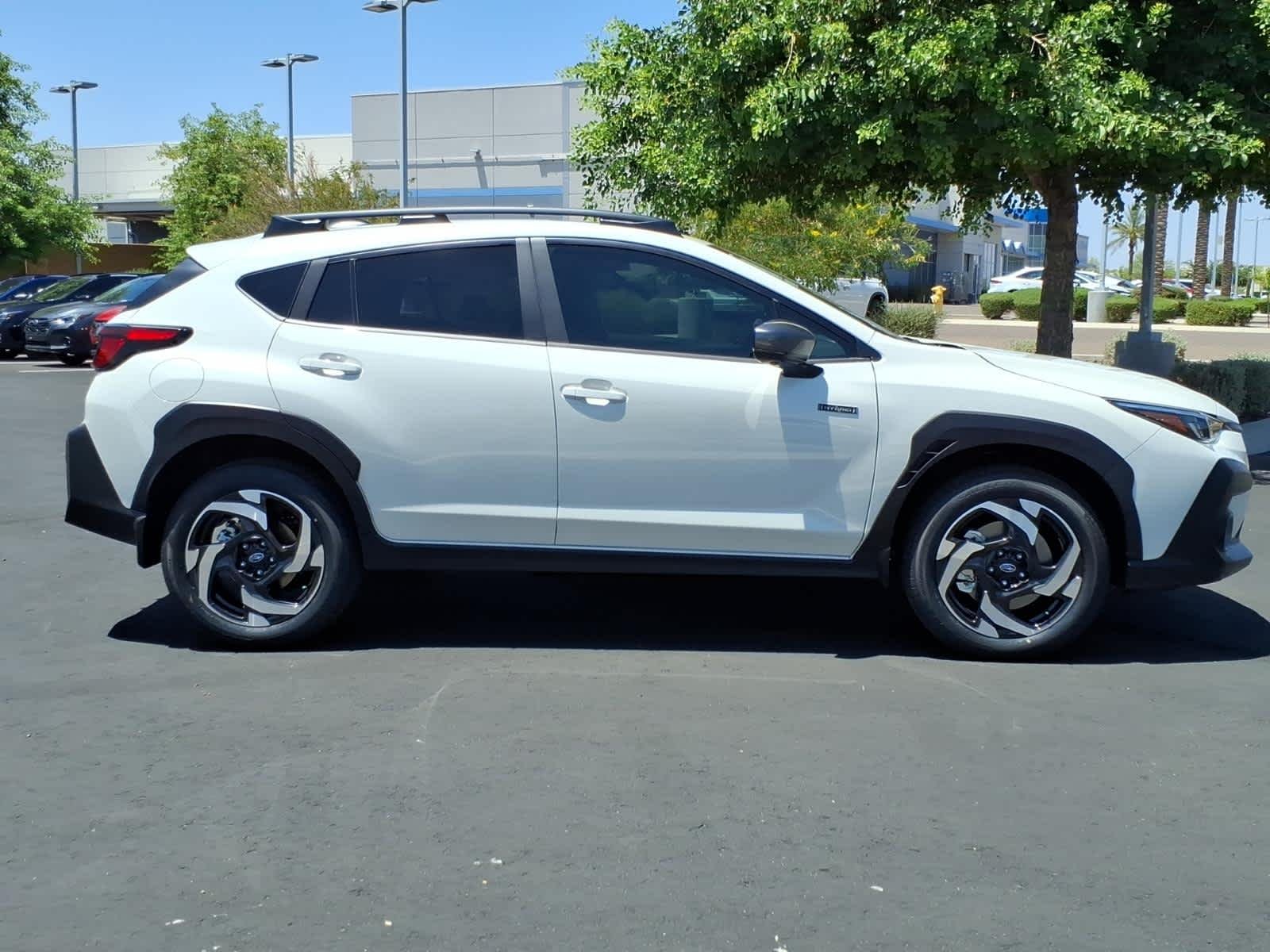 New 2026 CRYSTAL WHITE PEARL Subaru Limited Hybrid image 8