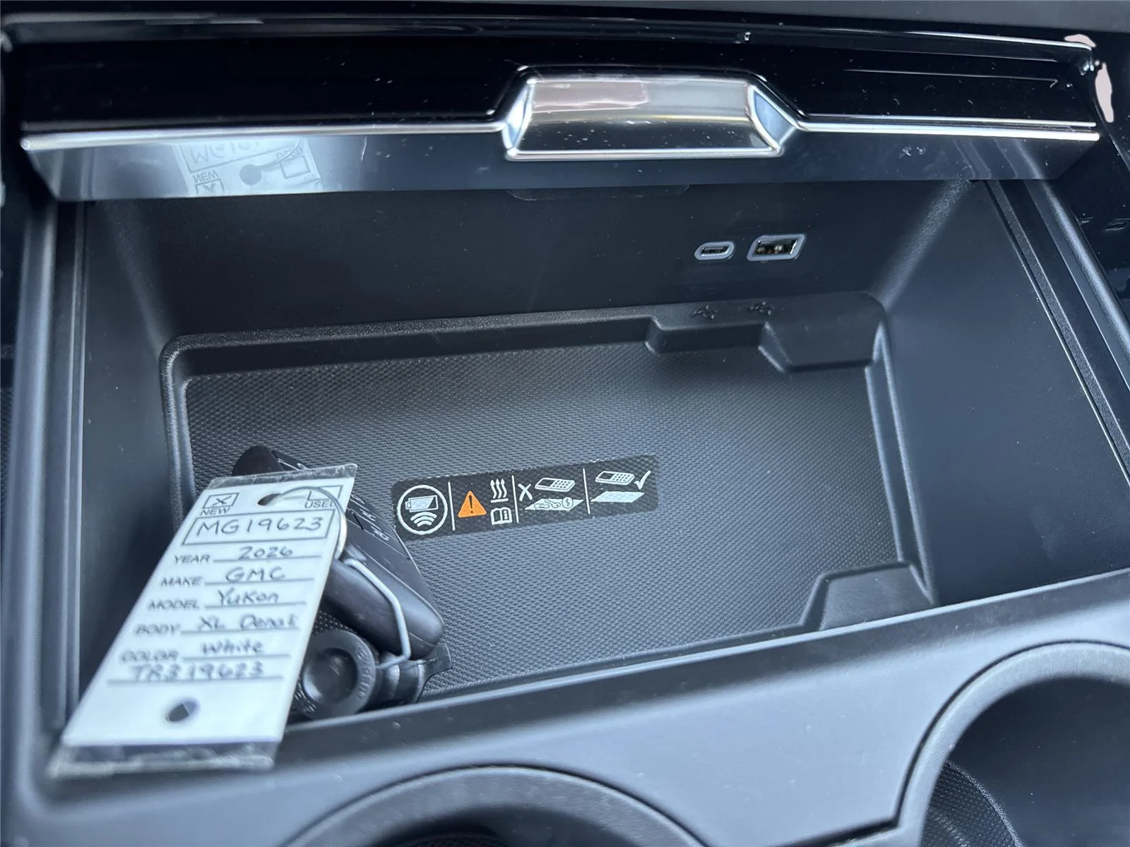 2026 GMC Yukon XL Denali - Photo 41