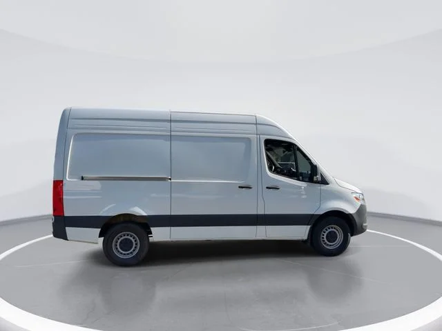 Used 2025 White Mercedes-Benz Cargo 144 WB image 9