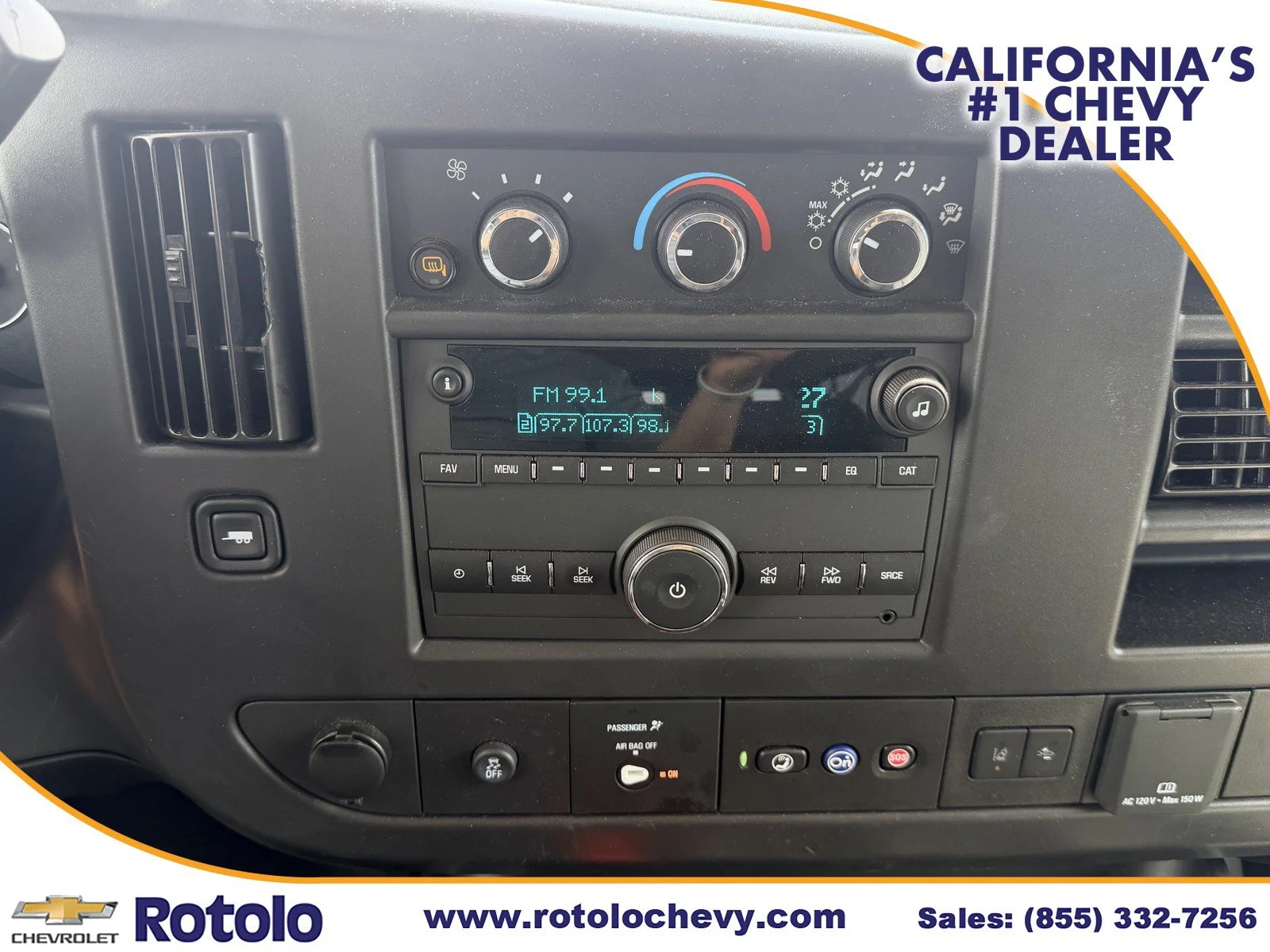 Used 2025 Summit White Chevrolet LT image 18
